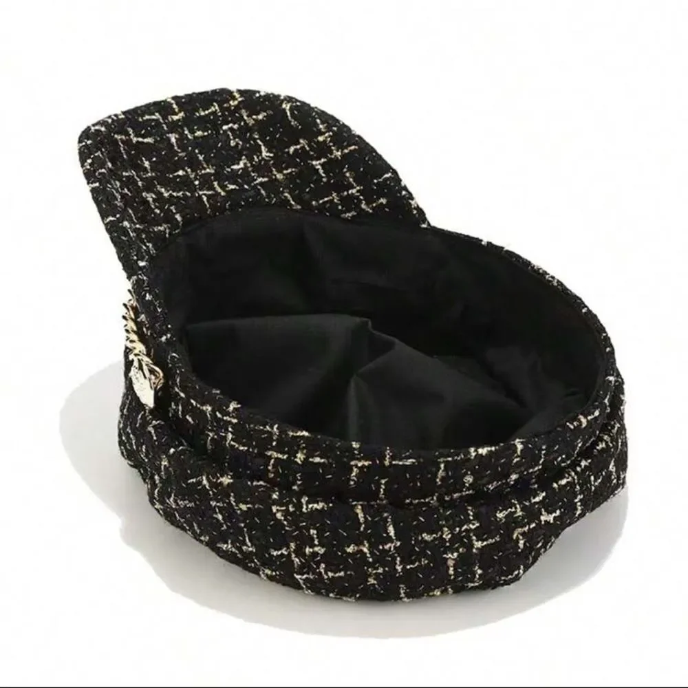 Women’s Tweed Chain Newsboy Cap – Chic & Elegant